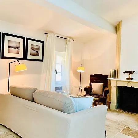 Apartamento Charmante Im Historischen Zentrum By Interhome